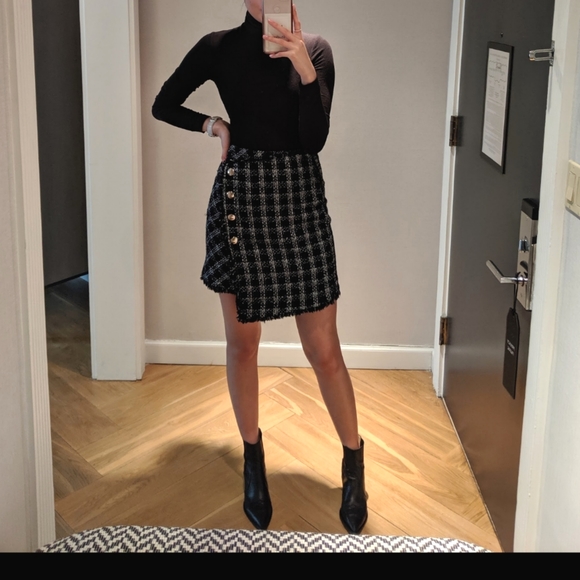 Massimo Dutti Tweed mini skirt - Picture 1 of 3